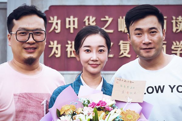 《青山遮不住》讲述了什么故事?该剧是由魏兰沣编写的剧本吗?