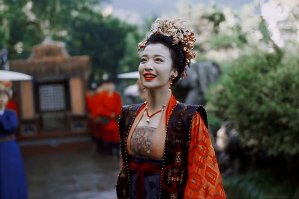 《清平乐》是什么导致张妼晗的下线？她为什么在雨中悲凉起舞？