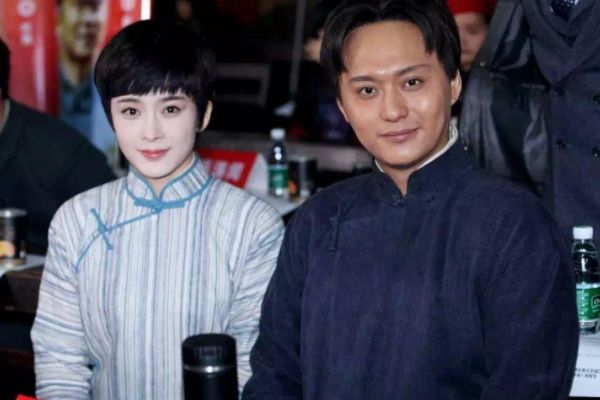 《光荣与梦想》特型演员侯京健再演领袖?实力接班唐国强的节奏?