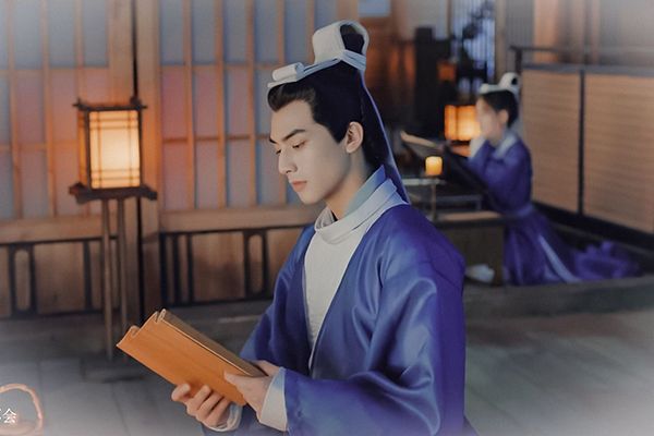 《漂亮书生》演员表雪文曦为何来找潮掌柜?潮掌柜带她去了哪里?
