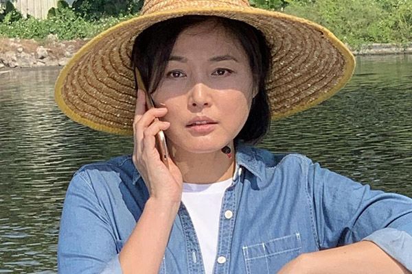 电视剧《妈妈在等你》剧情简介?张延等演员演绎母亲和子女故事?