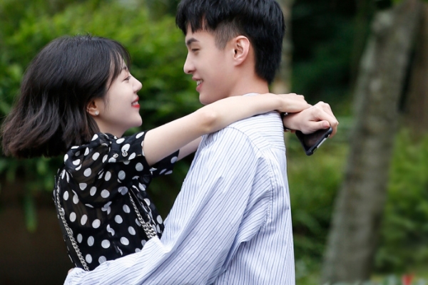 《我的邻居长不大》演员李溪芮何与主演?周小川等配角阵容强大?