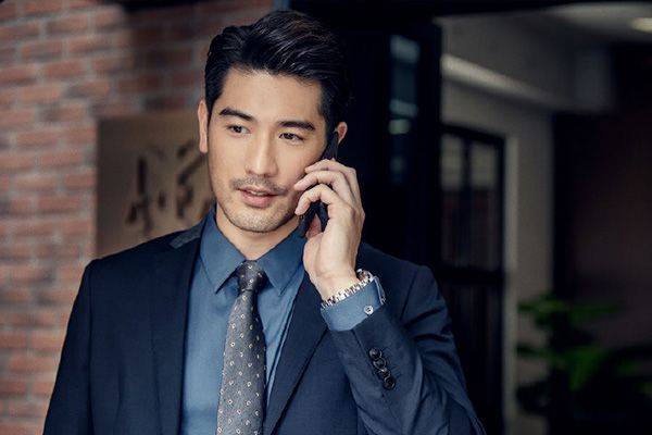 《怪你过分美丽》男主的小心翼翼惹人心疼?剧情不严谨?