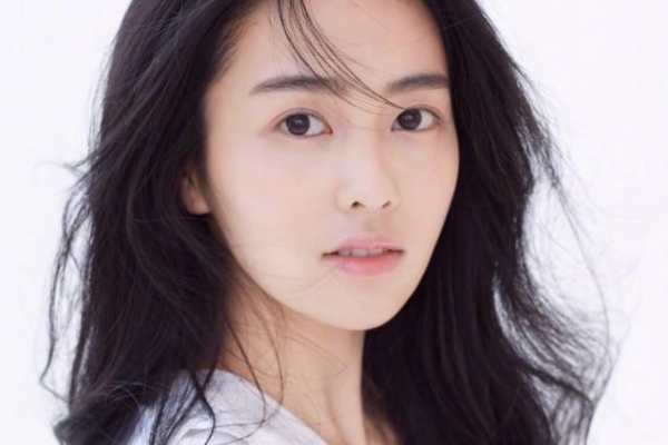 《一生一世》白鹿如何完成自己的演员签约?白鹿如何形容任嘉伦?