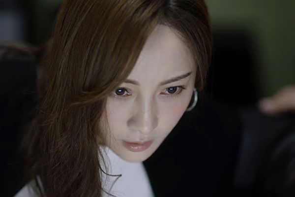 《痕迹》的主演阵容是怎样的?为什么这部剧刚播出就被质疑?