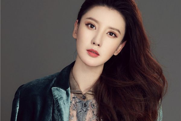 《这个世界不看脸》虞佳婕是张萌饰演的吗?张萌还有哪些作品?