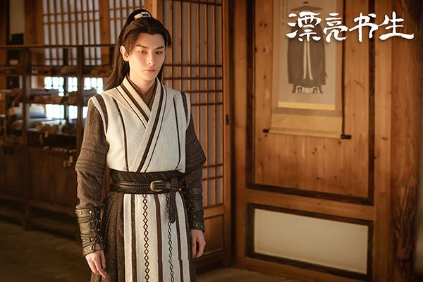 《漂亮书生》取景地在哪里?该剧改了几次名字?