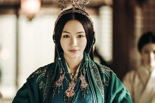 《我的爱与星辰》男主角是超人气偶像姚弛?女主张楠有哪些作品?