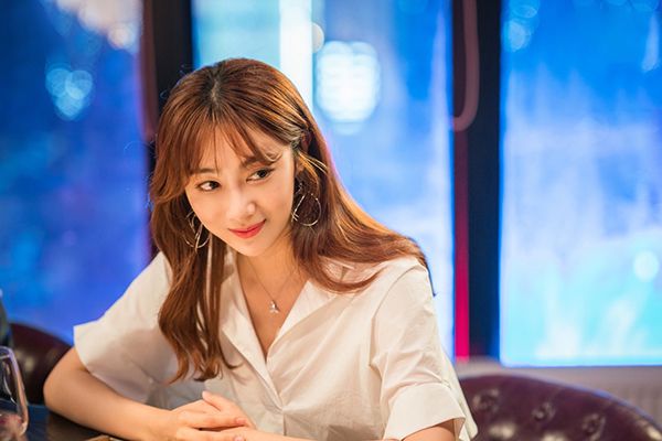 《仲夏满天心》电视剧演员表Tiffany是谁演的?扮演者施诗有哪些作品?