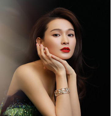 安家王子健女神是谁演的?王子健女神Emily扮演者海铃资料介绍