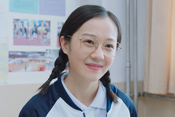 《你在我的右手边》剧情好看吗?该剧导演是新人导演吗?