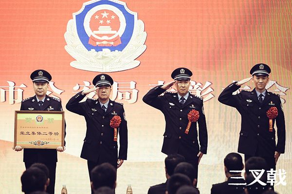 《三叉戟》在剧情设置方面有惊喜吗?崔铁军是个什么样的人物?