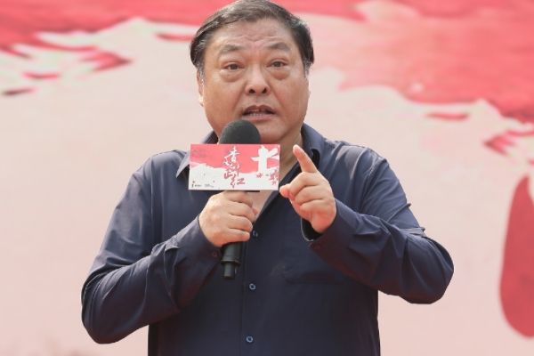 巴特尔执导《香山叶正红》讲述毛泽东故事?唐国强王艺潇出演?