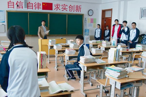 《你在我的右手边》为什么可以吸引观众?独特之处又在哪?