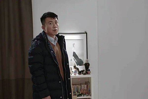 《叹息桥》里胡启源怎么那么懦弱?他和妈妈的关系怎么样?