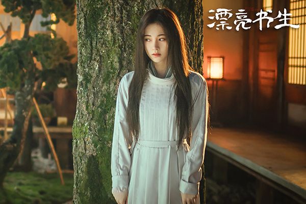 《漂亮书生》雪文曦把风承骏赶出来了?入学礼上发生了什么?