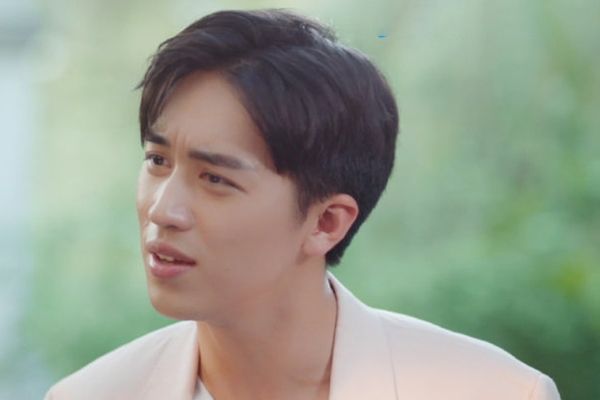 《仲夏满天心》男主许魏洲知名度高吗?许魏洲除了演员还是歌手?