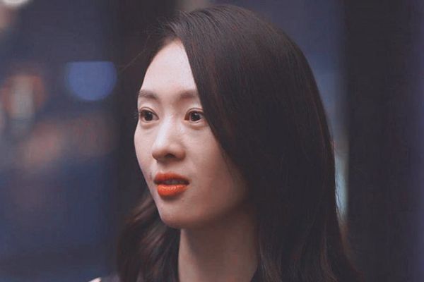 《三十而已》顾佳帮王太太修好望远镜没有?王太太还有什么条件?