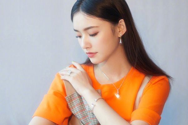 《蜗牛与黄鹂鸟》钢琴系优等生遇到钢琴鬼才?林允张新成因音乐结缘?