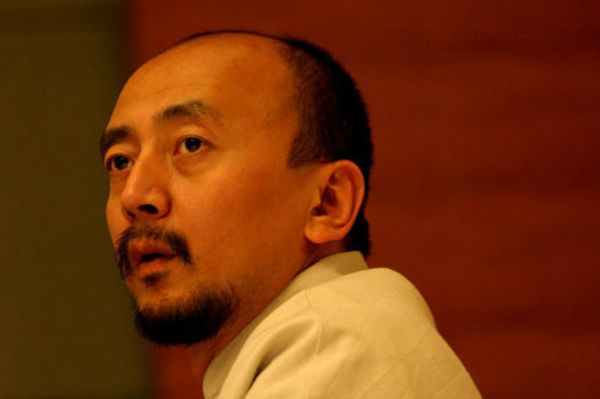 《侦探语录》演员表中宋明山是谁演的?扮演者王劲松有哪些作品?