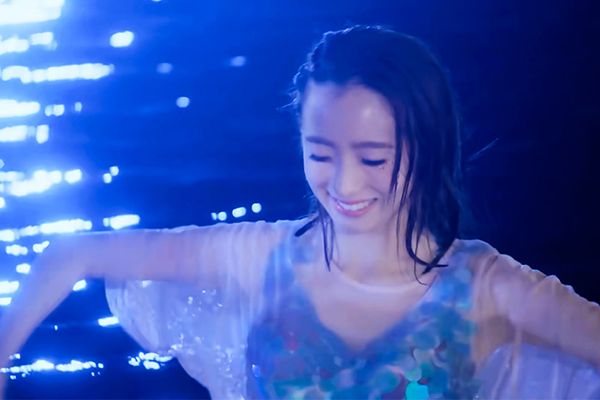 《腾空之约》是谁饰演的余小鱼?她在剧中的表现如何?