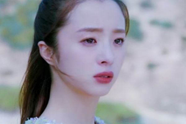 《腾空之约》是谁饰演的余小鱼?她在剧中的表现如何?
