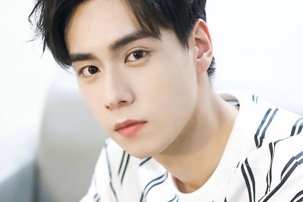 《暗恋橘生淮南》长达十五年暗恋戳中泪点?题材原著演员成卖点?