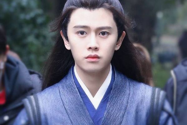 《暮白首》任嘉伦一人分饰演两角吗?该剧的制作怎么样?