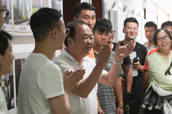 当代剧《权与利》剧作者能否担当重任?讲述一场权与利的争斗?