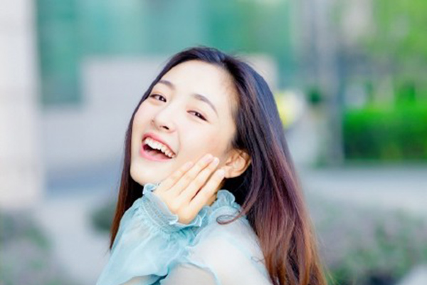 《八零九零》吴倩白敬亭甜蜜来袭?老戏骨倪大红养老院继续作妖?