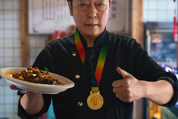《八零九零》吴倩白敬亭甜蜜来袭?老戏骨倪大红养老院继续作妖?