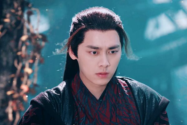 《镜双城》主演阵容确定了吗?该剧都换过哪些演员?