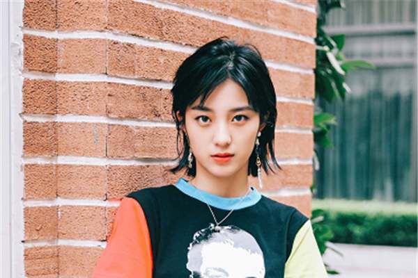 《白玉思无瑕》万鹏化身傲娇小侍女?张耀万鹏最终化解矛盾和解?