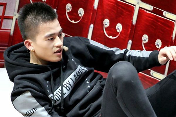 《陌生的恋人》霍佑泽和罗芊怡的婚礼顺利吗?欧豪有哪些作品?