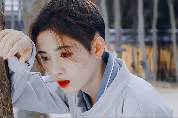 《漂亮书生》雪文曦为什么去参加考试了?在考场上发生了什么?