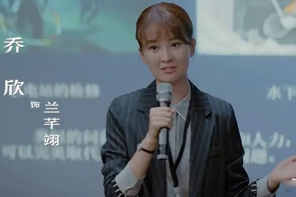 《平凡的荣耀》两名实习生大有来头?高流量乔欣魏大勋甘当绿叶?
