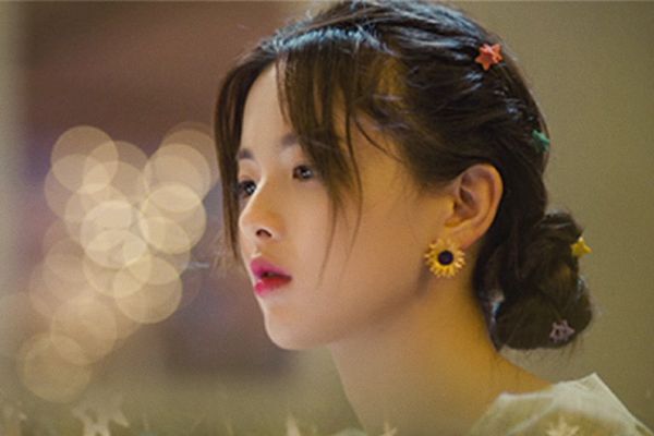 《仲夏满天心》洛天然是什么样的人?许魏洲本色出演偶像巨星?