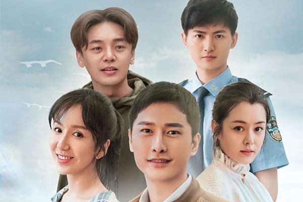 《我爱北京天安门》展现的是什么情节?故事说明了什么?