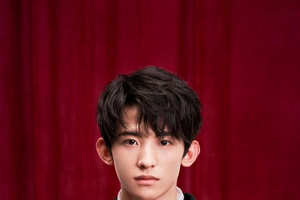 《扑通扑通喜欢你》文渊在剧中饰演谁?天才画手告别夏洛学院?