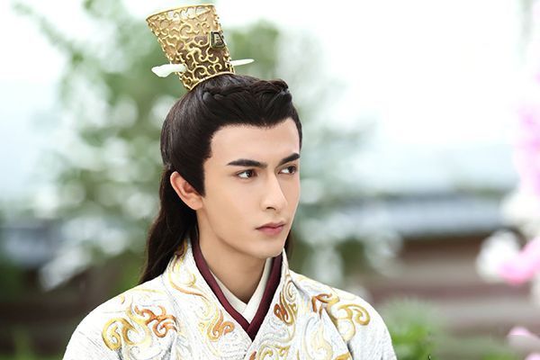《替嫁医女》柳婧宇文昭为何会一起喝醉?二人喝醉后都聊了什么?