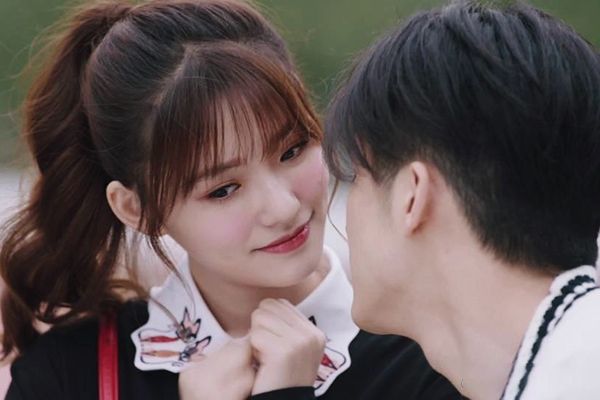 《蜗牛与黄鹂鸟》是艺术生的爱情吗?包裹着艺术的爱情更浪漫吗?