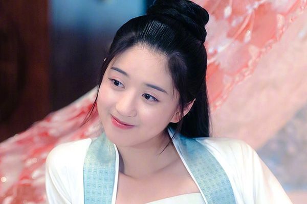 《山寨小萌主》李凯馨山寨太子妃代嫁入宫?没想到却收获爱情?