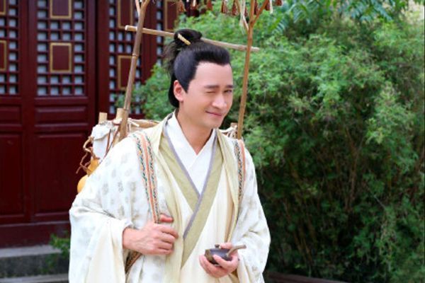 《苍生大医》胡半仙想要揭开吴成秘密?华佗受刺激参加太医选拔?