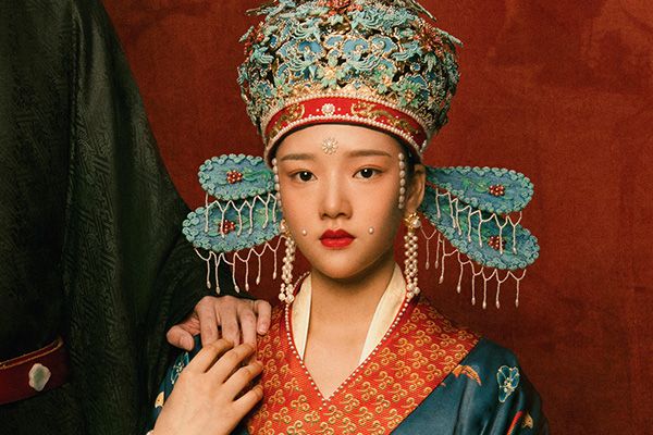 清平乐嫔妃为什么在脸上贴珍珠?宋朝有珍珠妆吗?