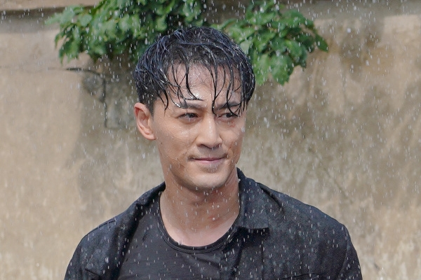 电视剧《也平凡》季平扮演者是谁?演员林峰个人资料及演艺经历?