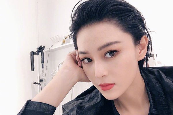 《幸福触手可及》黄景瑜绯闻影响该剧了?女一女二撑起该剧口碑?