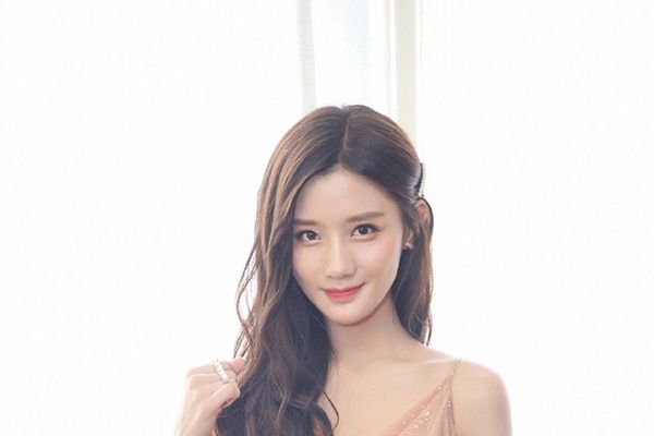《恋恋小酒窝》是根据哪部小说改编而成的?剧情主要讲述了什么?