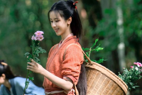 电视剧《浣溪沙》邹静之编剧的创作方法?邹静之怎么看待戏说?