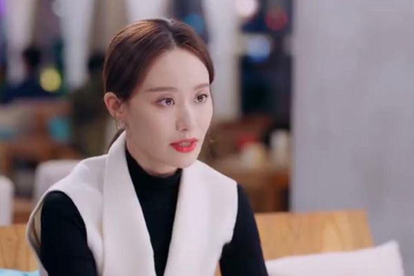 《幸福触手可及》路娜的是谁扮演的?路娜最后跟谁在一起了?