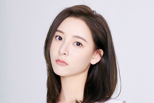 《她和他的恋爱剧本》美少女演员刘芷微资料?桃子一角讨喜吗?